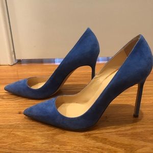 Manolo Blahnik BB 90 Suede Pump